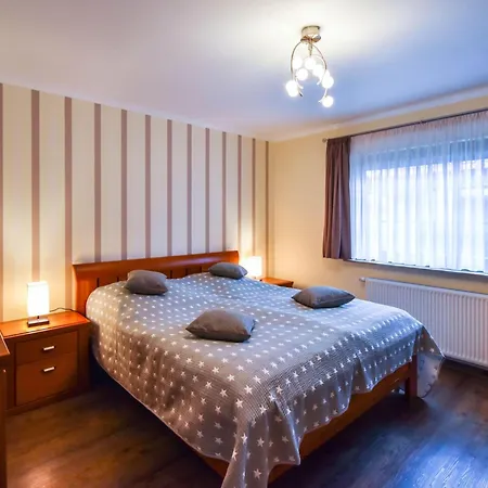 Ferienhaus-jasmund-direkt-am-nationalpark-jasmund * ساسنيتز