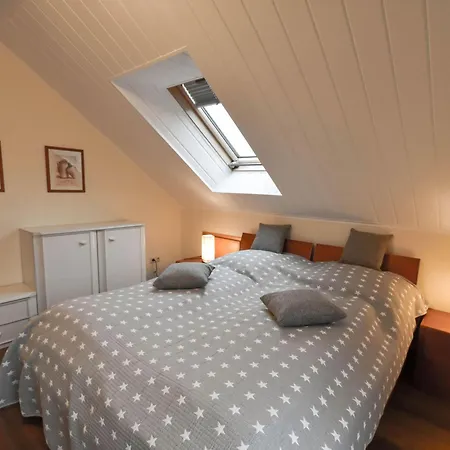 بيت للعطل Ferienhaus-jasmund-direkt-am-nationalpark-jasmund ساسنيتز
