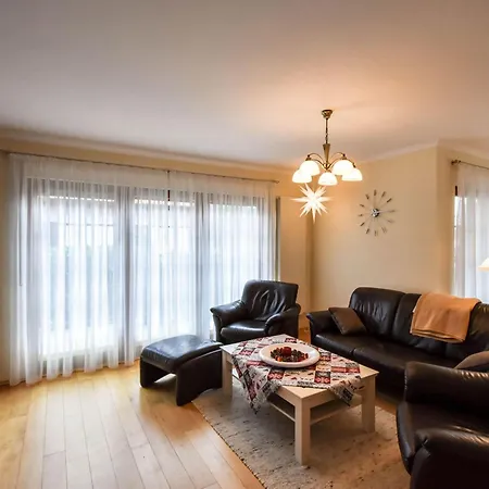 Ferienhaus-jasmund-direkt-am-nationalpark-jasmund بيت للعطل ساسنيتز