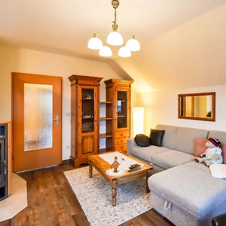 بيت للعطل Ferienhaus-jasmund-direkt-am-nationalpark-jasmund